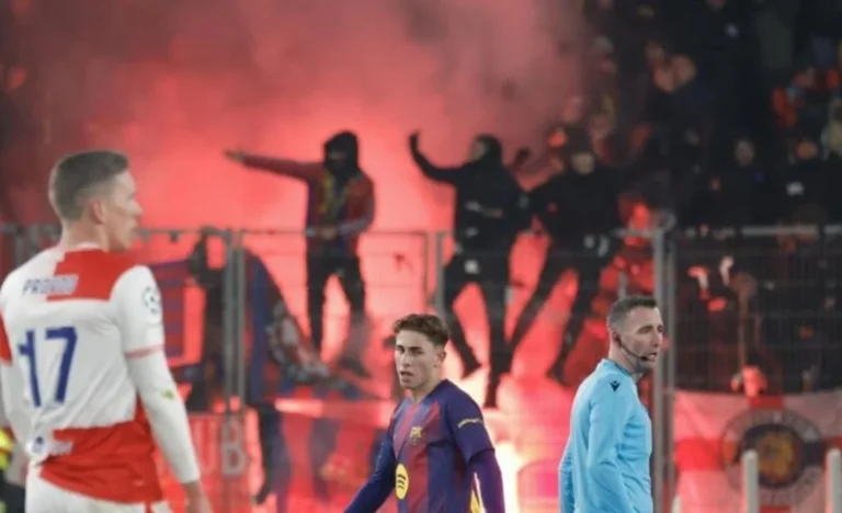 Barcelona pedepsită de U EFA pentru meci împotriva Slavia Praga