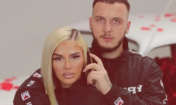 Mozzik a venit aici de 100 de ori şi a întâlnit fata.
