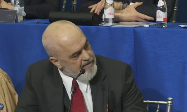 Rama lansează ziua cu discursul liderilor KLA din Washington