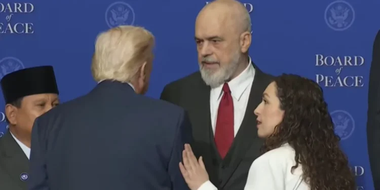 Llançació de comandaments del KLA? Branca i Osmani xat amb Trump després de la reunió
