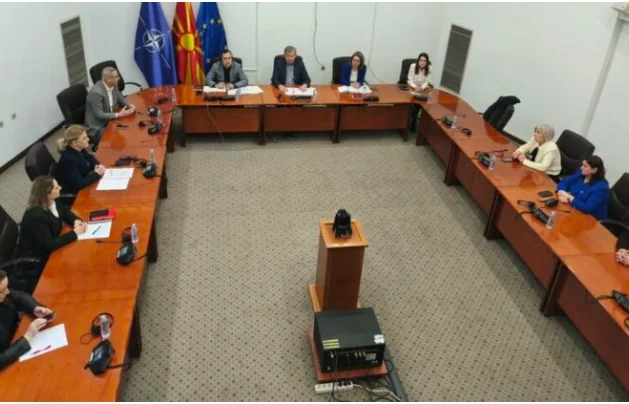 Ψήφισμα της Επιτροπής για ηγέτες του KLA και βουλευτές της πΓΔΜ μποϊκοτάρισαν τη συνεδρίαση