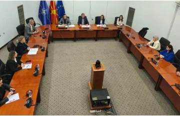 KLAのリーダー、Macedonian MPs Boycotted会議で発行された委員会の決議