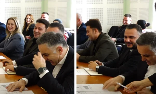 Αυτό είναι Adnan Greh, τρώνε, δείτε ο Θεός λέει t'entals, Tahiri χτυπά με VVU, προκαλεί γέλιο