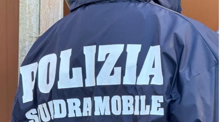 Fratele parlamentar albanez arestat, a confiscat 50 kg de cocaină în Italia