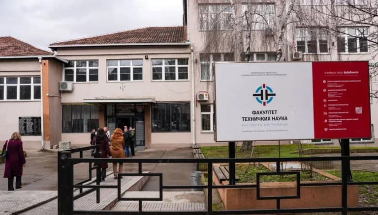 EU: Estat de les institucions educatives i salut sèrbia a Kosovo per resoldre'ls a Brussel·les diàleg