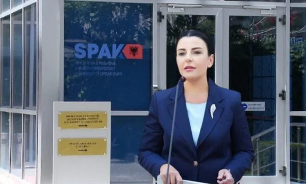 Ο ΣΠΑΚ εντείνει την έρευνα για την Μπελίντα Μπαλούκ, εισαγγελείς ζητούν πληροφορίες για την περιουσία της.