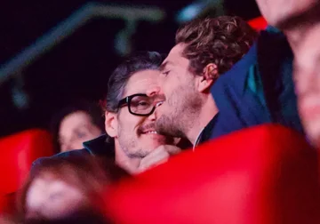 Zwei Männer zusammen in den Filmen fügen Zweifel hinzu, dass der bekannte Schauspieler in einer neuen Beziehung ist