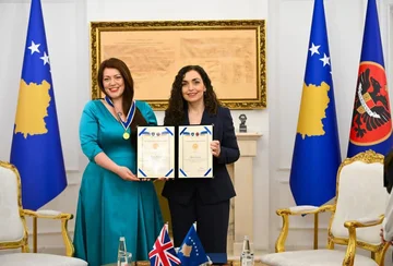 英国 MP, Kearns: Kosovoの人々は平和、セキュリティ、尊厳に値する