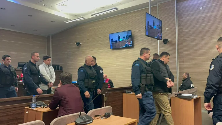Oskarżony o atak terrorystyczny w Banskiej, proszę stawić się przed sądem.