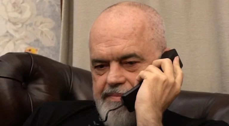 Mój bracie, przytul się. Edi Rama wzywa Hashim Thaci w Dzień Niepodległości