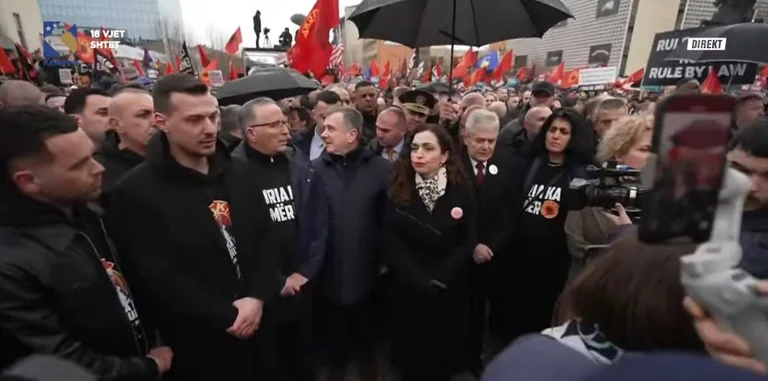 Beri Hamza: Grans protestes de justícia, Sense política