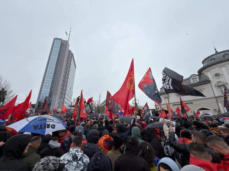 Fetoshi: La cea de-a 18-a aniversare a Independenţei, Kosovo are cel mai puternic mesaj de unitate civică pentru SERVANT, NU POLITIC
