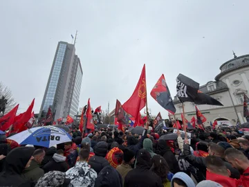 Фетоши: В 18-ю годовщину независимости Косово с самым сильным посланием гражданского единства для СЕРВАНТА, а не ПОЛИТИКИ