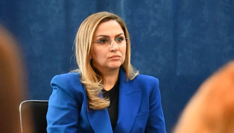 Selimi από τη Χάγη: Περιμένω οι δικαστές να μην επηρεαστούν από τα λόγια των εισαγγελέων, οι επισκέψεις δεν είναι αρκετές για να χαλάσει
