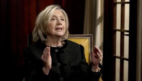 Hillary Clinton oskarża Trump administracji napełniania plików Epstein