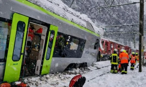 Şocul avalanşei scoate trenul din şinele din Valais, Elveţia, cinci persoane rănite