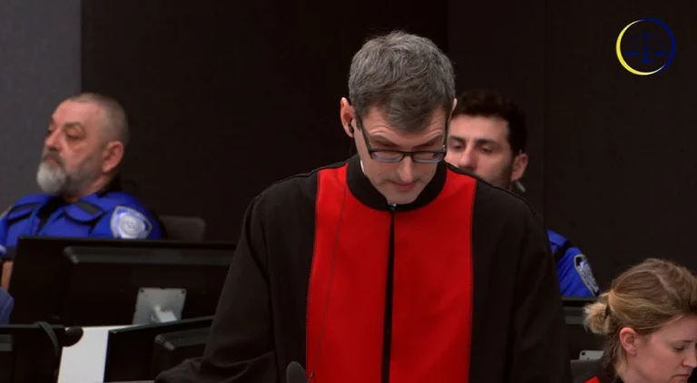 La defensa ha tallat per ZPS: No hi ha proves que Jakup Krasniqi ha visitat llocs de detenció