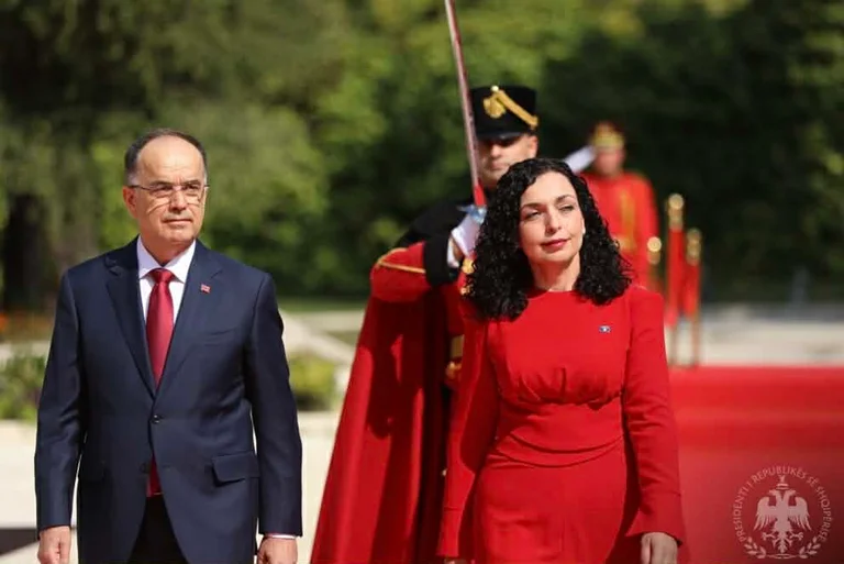 Osmani και Begaj συμμετέχοντες σε πορεία “Δικαιοσύνη, όχι πολιτική”
