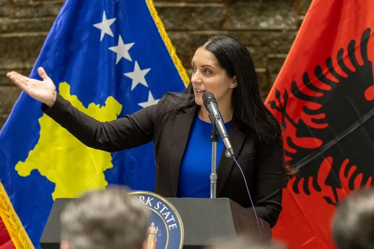 Aniversarea independenţei Kosovo marcată în New York State Capitol