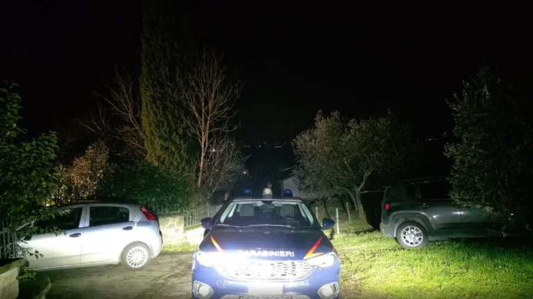 Albanezul moare în Italia în timpul tentativei de furt, a căzut de la balcon după ce a auzit împuşcăturile.