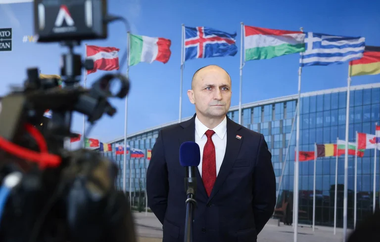 Chorwacki minister odpowiada na skargi Vuciki dotyczące współpracy wojskowej Kosowa - Albania - Chorwacja.