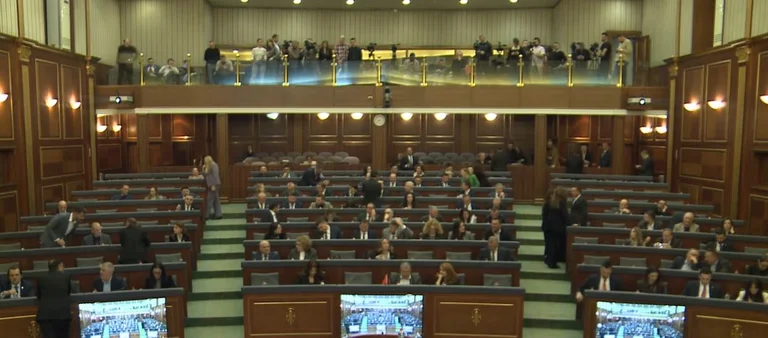 Rozpoczyna się ogromna sesja montażowa