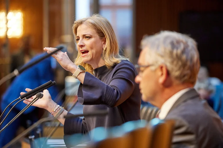 Austria: Blokady polityczne w Kosowie spowolniły integrację UE