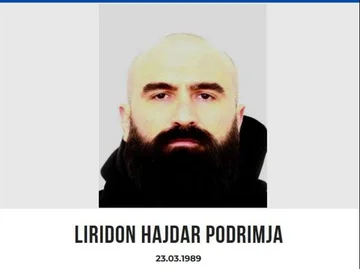Liridon Podrimma の tingling の検索, ナルコティックスの武器所持