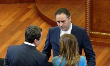Quando a palavra traição está diante de Glauc e Albin