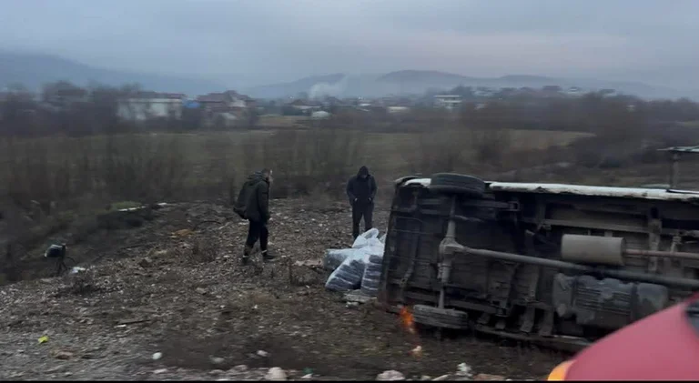 Accident a Podujevo-Pristina Street, fa una furgoneta (VIDEO)