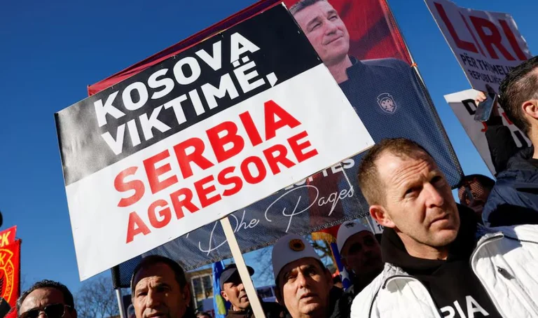 Prawnicy Thaci domagają się jego uwolnienia od zarzutów o zbrodnie wojenne