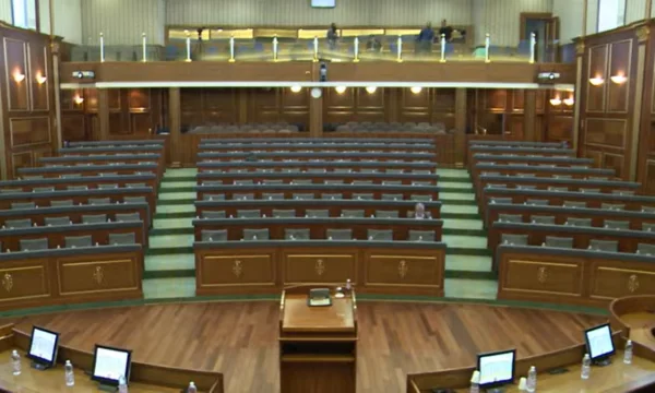 En Kurt 3 votar comença a les nou.
