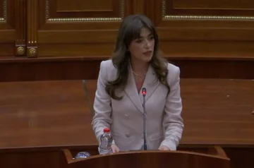 Haxhiu: 憲法的な体重と市民の意志で、私は議会のスピーカーとして私の義務を尊重します