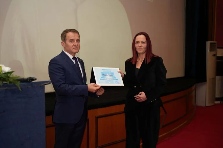 Idriz acţionează Mortum după recunoaştere pentru jurnalistul Faton Osman