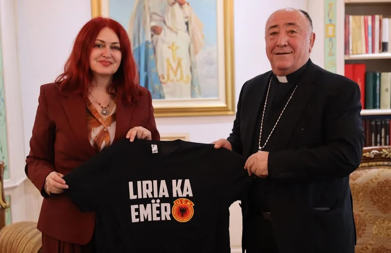 Martie “Justiţia, non-politică” primeşte sprijin din partea Arhiepiscopului Kosovo