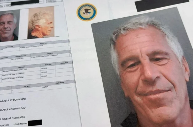 Je Jeffrey Epstein še živ? BBC raziskuje nove govorice