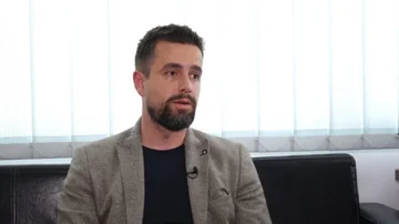 Случай насилия в школе “Независимость” Шахини: Последствия крупного институционального провала