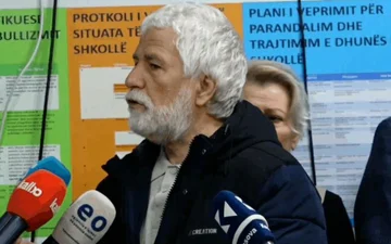 SBASKがultimatumをオンにします:教師をすぐにまたはエスカレーション放して下さい