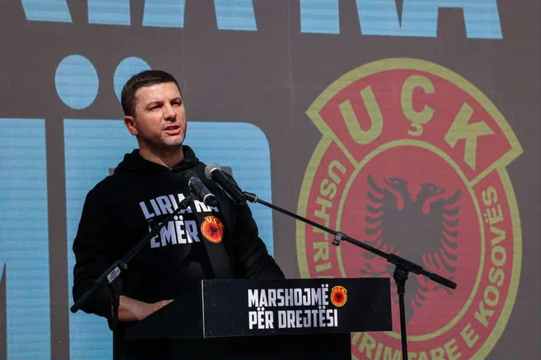 Memli Krasniqi zaprasza Albańczyków na protest Skopje w obronie Zbawców w Hadze