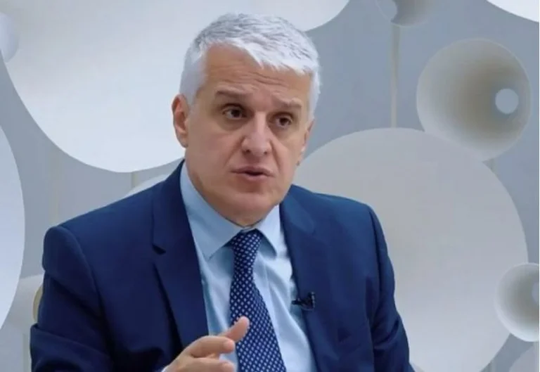 Mikeo: Proces sojenja v Haagu izkrivlja to, kar se je zgodilo, žali zahodna dejanja Albancev.