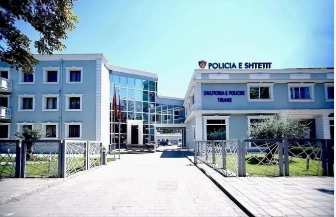 הוא סחט אותו עם תמונות וסרטונים אינטימיים עבור 100,000 יורו. נעצר על ידי קוסובר בטירנה