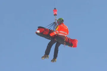 Olympiaschock: Lindsey Von fällt hart, wird mit dem Helikopter ins Krankenhaus gebracht