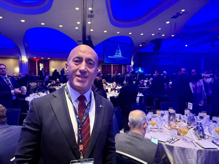 Haradinaj del jutranjih molitev: Zelo pomembno je, da je Kosovo zastopano v tem pomembnem dogodku