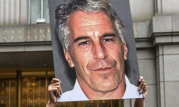 Kremelj zanika, da je bil Epstein ruski vohun.