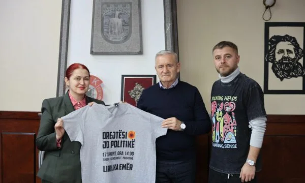 Predstavniki “Svoboda ima ime”, ki ga pričakuje predsednik Zenun Elesaj v Cline za podporo “Pravica, ne politična” 17. februarja