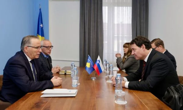 Hamza se sestane s predstavnikom Slovenije za Zahodni Balkan, zahvalil sem se za njihovo podporo Kosovu.