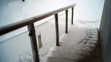 The easiest way to get rid of ice from stairs and outer entrances