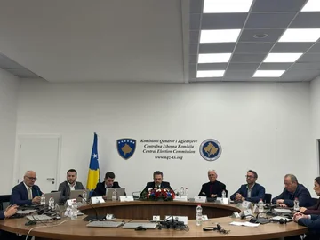 CEC objavlja predhodne rezultate volitev -- VV pod 50 % -- toliko drugih strank je prejelo
