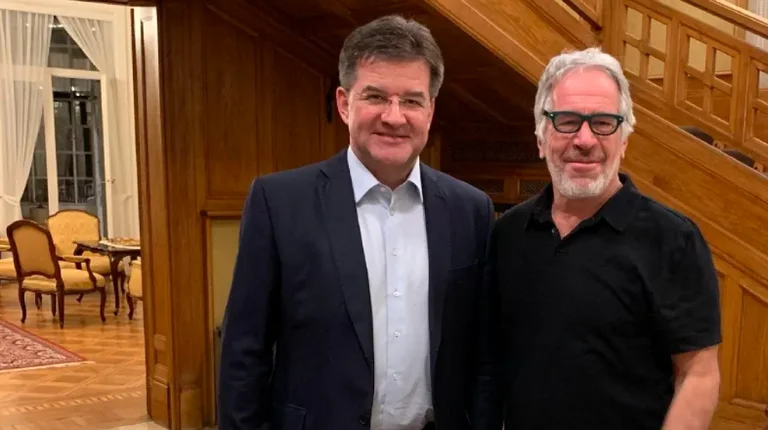 Lajcak po prejemu sporočil v Epsteinovi datoteki: Počutil sem se kot idiot.
