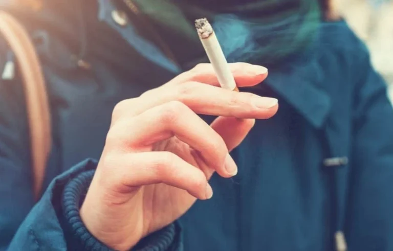 Η ηλικία του καπνίσματος μπορεί να διπλασιάσει τον κίνδυνο καρδιακής προσβολής
